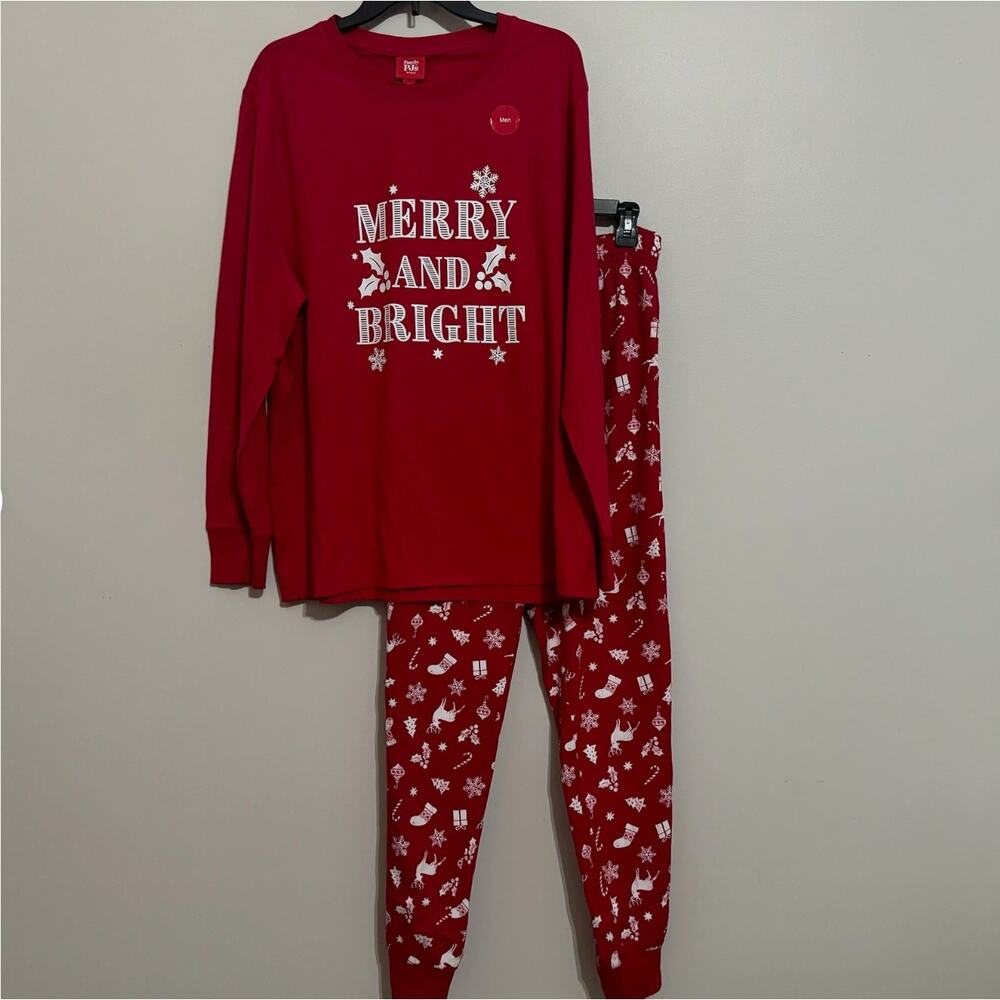 Macys Pajama Set Mens Medium Red MERRY AND BRIGHT Holiday Festive Lounge Comfy - Picture 2 of 9
